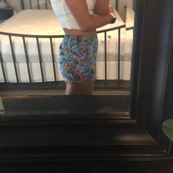 Patterned shorts - Picture 3 of 3
